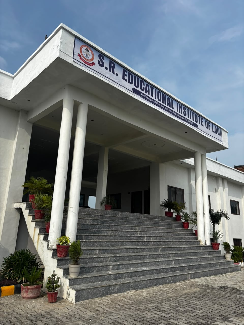 SREI main building entrance, Firozabad